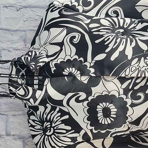 SANDRA‎ DARREN Black and White Large Beaded Floral Short Jacket 4P - Picture 2 of 7